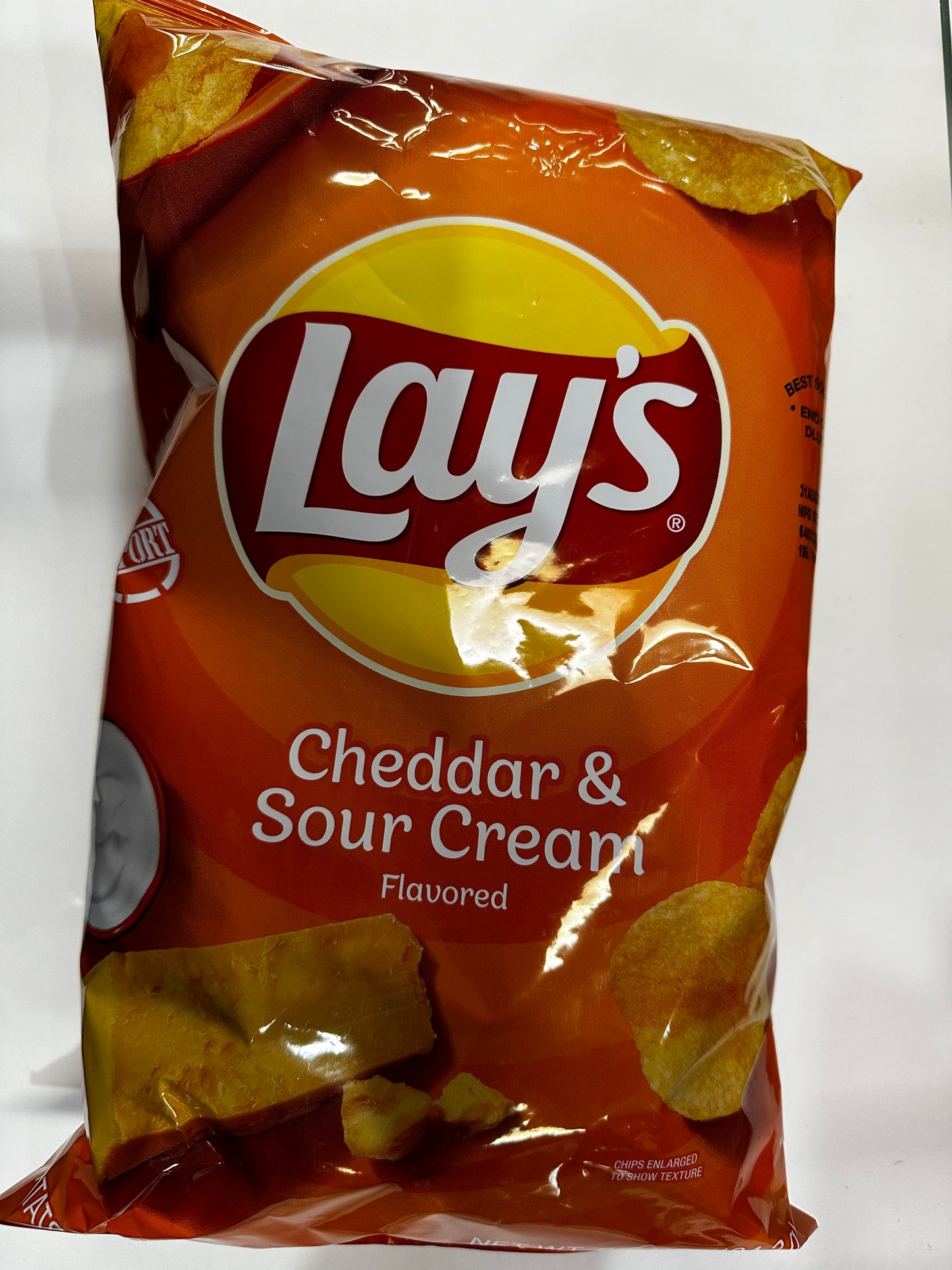 Lays Cheddar & Sour Cream